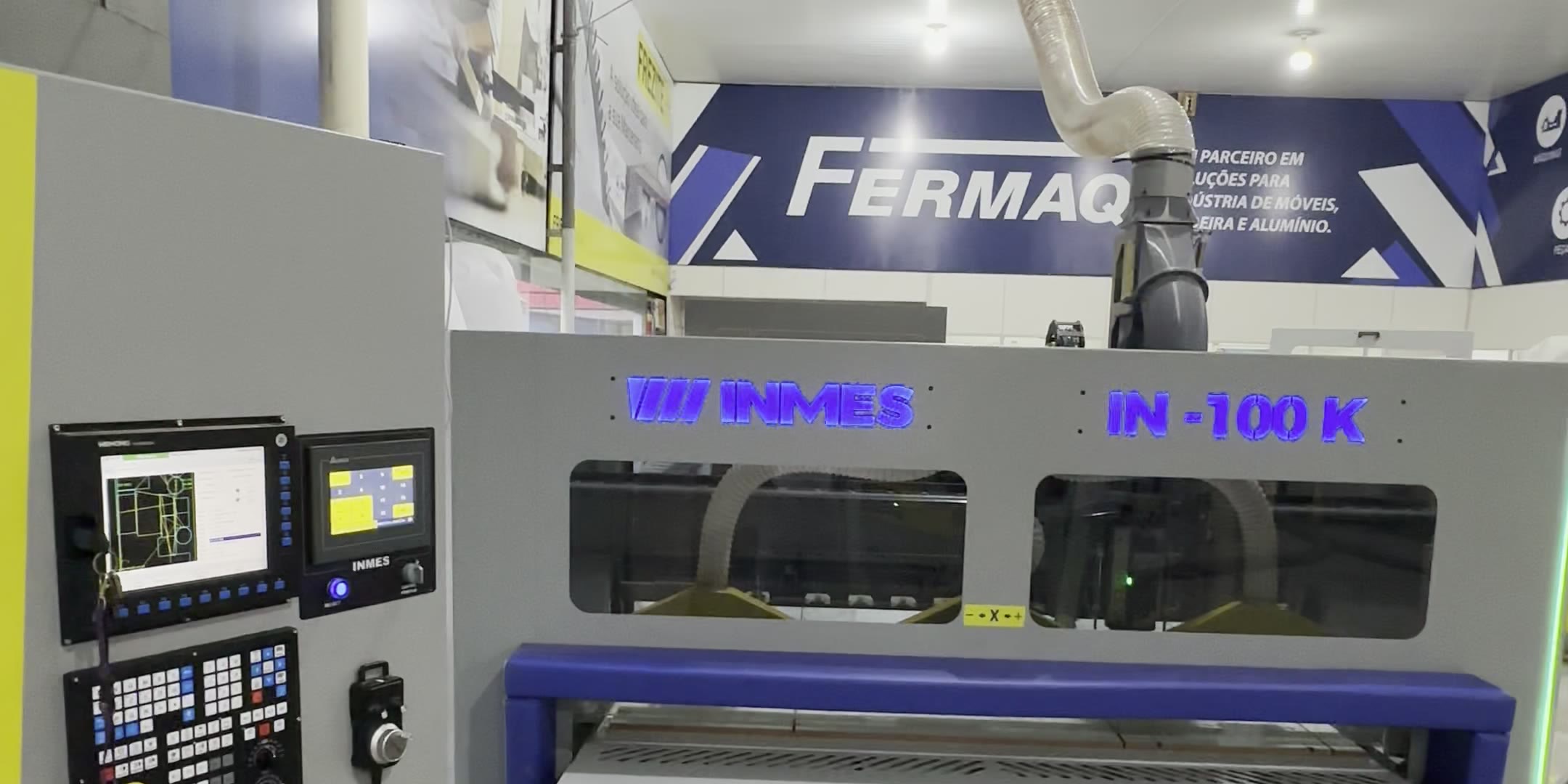 Máquina CNC INMES no showroom Fermaq